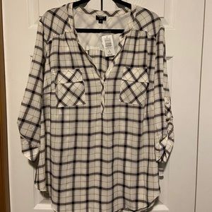 NEVER WORN TORRID PLAID BLOUSE